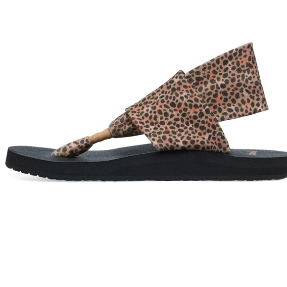 SANUK Sling CT Cheetah
NEW size 8 - Picture 2 of 6